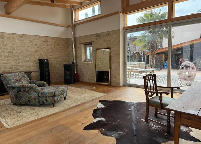 Dachstudio In Tierfreundlicher Hofreite